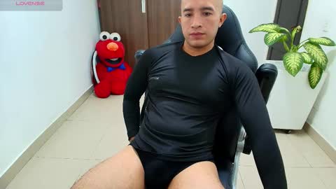 Snapshot of sebastian_oconnor77 chatting on October 8, 2:10 pm juan  sebastian online show from October 8, 2:10 pm