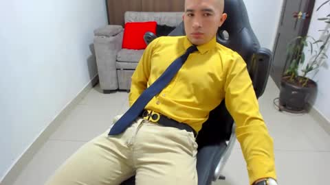 Snapshot of sebastian_oconnor77 chatting on January 29, 12:13 pm juan  sebastian online show from January 29, 12:13 pm