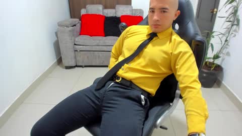 Snapshot of sebastian_oconnor77 chatting on December 2, 1:11 pm juan  sebastian online show from December 2, 1:11 pm