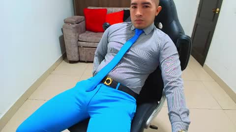 Snapshot of sebastian_oconnor77 chatting on February 17, 1:10 pm juan  sebastian online show from February 17, 1:10 pm