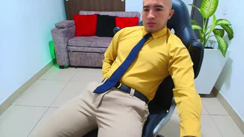 Snapshot of sebastian_oconnor77 chatting on March 10, 12:17 pm juan  sebastian online show from March 10, 12:17 pm