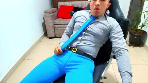 Snapshot of sebastian_oconnor77 chatting on February 2, 12:24 pm juan  sebastian online show from February 2, 12:24 pm