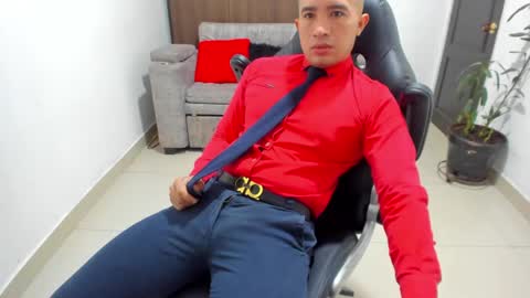 Snapshot of sebastian_oconnor77 chatting on January 30, 12:06 pm juan  sebastian online show from January 30, 12:06 pm