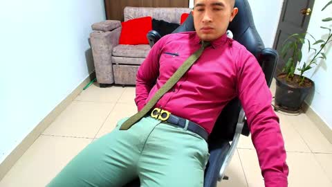 Snapshot of sebastian_oconnor77 chatting on February 6, 12:05 pm juan  sebastian online show from February 6, 12:05 pm