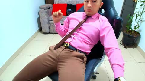 Snapshot of sebastian_oconnor77 chatting on February 7, 12:17 pm juan  sebastian online show from February 7, 12:17 pm