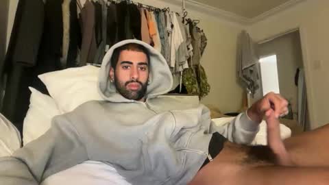 sebastianalll online show from April 3, 9:28 am