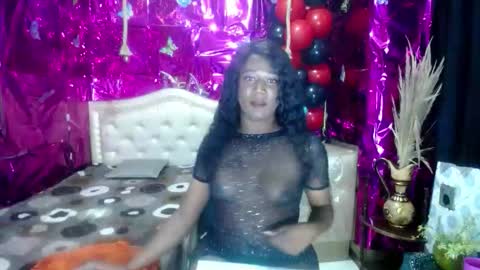 selenagill_ online show from January 14, 10:35 pm