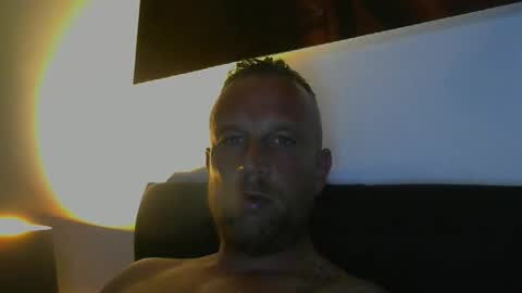Snapshot of sence08 chatting on September 18, 5:15 pm sence08 online show from September 18, 5:15 pm
