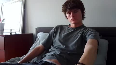 Snapshot of sensualalien chatting on March 9, 10:30 pm Cam online show from March 9, 10:30 pm