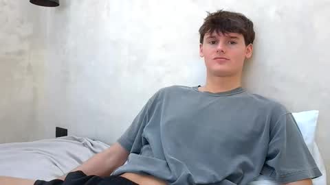 Snapshot of sensualalien chatting on October 8, 7:07 pm Cam online show from October 8, 7:07 pm