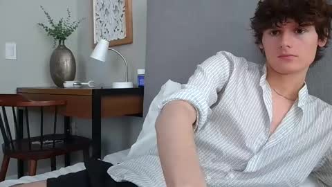 Snapshot of sensualalien chatting on March 6, 9:31 pm Cam online show from March 6, 9:31 pm