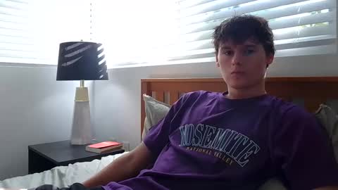 Snapshot of sensualalien chatting on December 23, 7:52 pm Cam online show from December 23, 7:52 pm