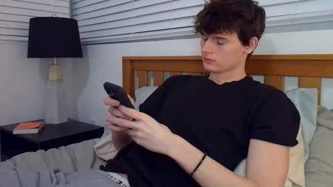 Snapshot of sensualalien chatting on December 30, 4:09 am Cam online show from December 30, 4:09 am