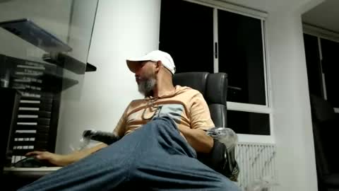 hetero serio discreto online show from June 21, 12:16 am