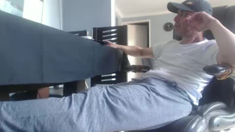 Snapshot of serioyhetero19 chatting on January 8, 5:26 pm hetero serio discreto online show from January 8, 5:26 pm