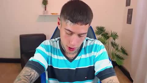 Thomas online show from February 12, 11:00 pm