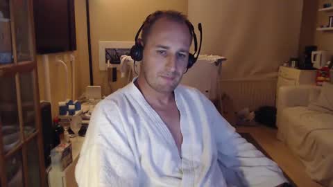 Snapshot of sexlobo1 chatting on January 22, 10:28 pm Sexlobo online show from January 22, 10:28 pm