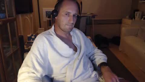 Snapshot of sexlobo1 chatting on December 13, 1:26 am Sexlobo online show from December 13, 1:26 am