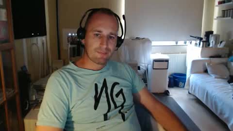 Snapshot of sexlobo1 chatting on September 15, 3:02 pm Sexlobo online show from September 15, 3:02 pm