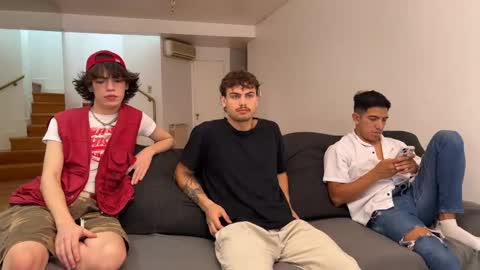 Andrea and Anna online show from April 18, 8:42 pm