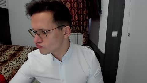 Snapshot of sexxymuscles4u chatting on February 20, 8:06 am Sexxymuscles4U online show from February 20, 8:06 am