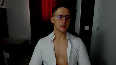 Sexxymuscles4U online show from December 15, 7:49 am