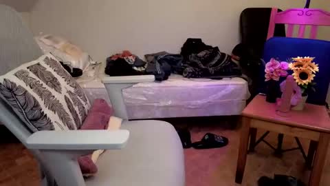 Vincent Vega online show from April 5, 4:58 pm