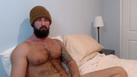 Snapshot of sexymanmk26 chatting on January 6, 1:52 pm lets go private  im ready to play pvt cum online show from January 6, 1:52 pm