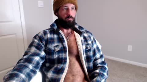 Snapshot of sexymanmk26 chatting on December 27, 1:07 pm lets go private  im ready to play pvt cum online show from December 27, 1:07 pm