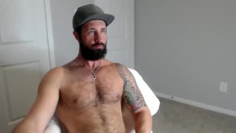 Snapshot of sexymanmk26 chatting on February 5, 4:04 pm lets go private  im ready to play pvt cum online show from February 5, 4:04 pm