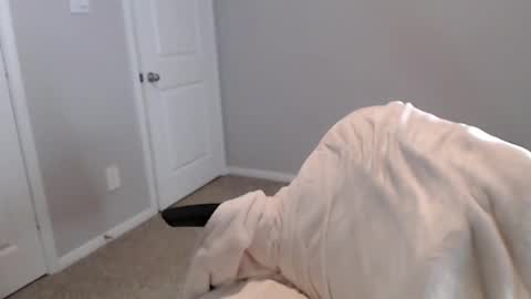 Snapshot of sexymanmk26 chatting on March 6, 1:57 pm lets go private  im ready to play pvt cum online show from March 6, 1:57 pm