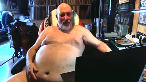 Grizz Lee Bear online show from September 20, 1:44 pm