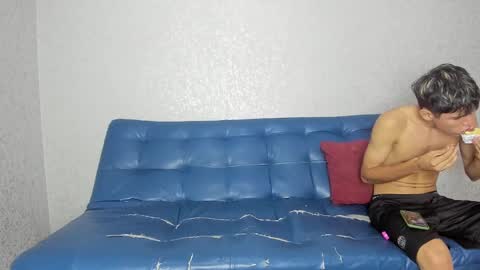 Snapshot of sexys_boys18 chatting on December 10, 4:02 am MATIAS-18   THIAHO -18  MAX-19  NICOKALY-19  CAIN-19   MOD ESTEBAN online show from December 10, 4:02 am