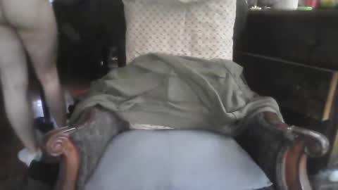 Snapshot of sg556 chatting on October 24, 12:07 pm Gee online show from October 24, 12:07 pm