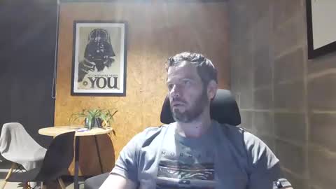 shad0w_hunter online show from December 19, 11:57 pm