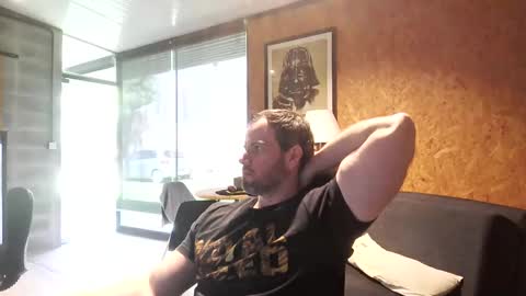 shad0w_hunter online show from November 19, 1:00 pm