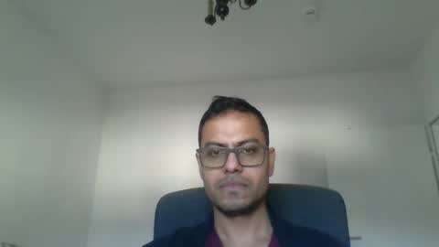 Snapshot of sharmamanxyz chatting on March 5, 3:40 pm sharmamanxyz online show from March 5, 3:40 pm