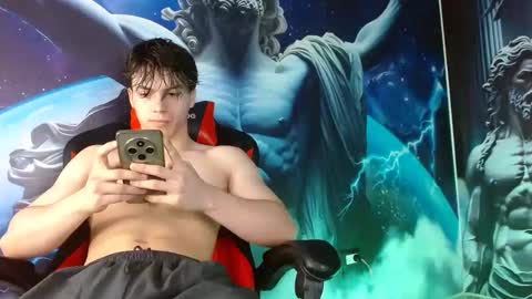Snapshot of shinobi_grey chatting on December 18, 12:40 pm  .. shinobi .. online show from December 18, 12:40 pm