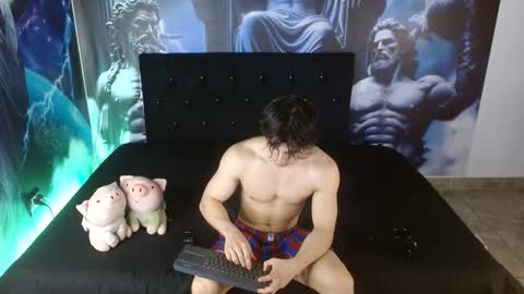 Snapshot of shinobi_grey chatting on January 24, 12:52 pm  .. shinobi .. online show from January 24, 12:52 pm