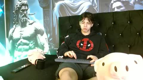 Snapshot of shinobi_grey chatting on December 30, 2:40 pm  .. shinobi .. online show from December 30, 2:40 pm