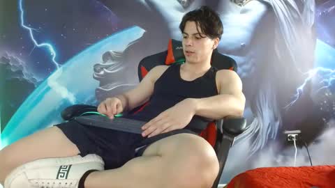 Snapshot of shinobi_grey chatting on January 15, 1:56 am  .. shinobi .. online show from January 15, 1:56 am