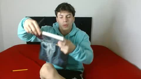 Snapshot of shinobi_grey chatting on February 21, 4:48 pm  .. shinobi .. online show from February 21, 4:48 pm
