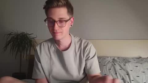 Matthew online show from December 19, 8:17 pm