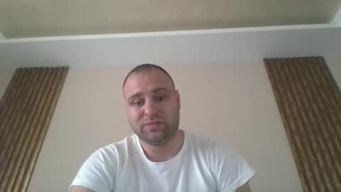 Snapshot of shmele_04 chatting on September 16, 7:42 am shmele_04 online show from September 16, 7:42 am