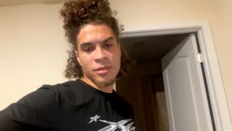 shurthingxx online show from December 1, 3:09 am