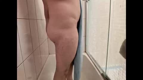 Snapshot of shyguy_passion chatting on March 5, 8:23 pm  at ya who online show from March 5, 8:23 pm