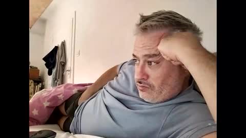 Snapshot of sibemolx chatting on October 19, 2:09 pm sibemolx online show from October 19, 2:09 pm