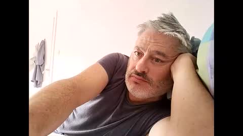 Snapshot of sibemolx chatting on October 15, 1:41 pm sibemolx online show from October 15, 1:41 pm