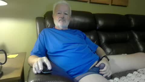 Daddy Bear online show from November 30, 11:01 am