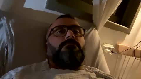 Snapshot of simon_bb chatting on November 1, 9:30 pm Si online show from November 1, 9:30 pm